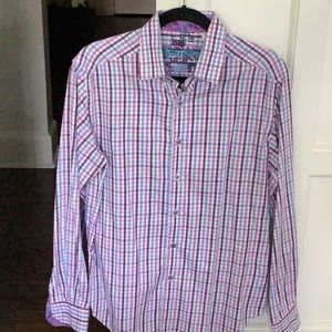 Men’s size S Robert Graham button down. Excellent condition
